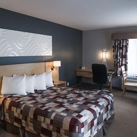 Econo Lodge La Malbaie Extérieur photo