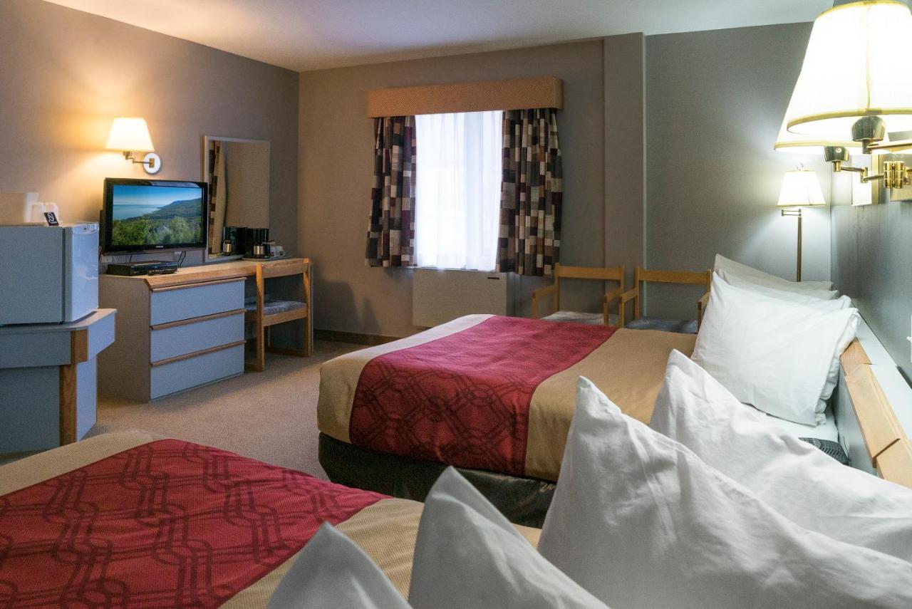 Econo Lodge La Malbaie Extérieur photo